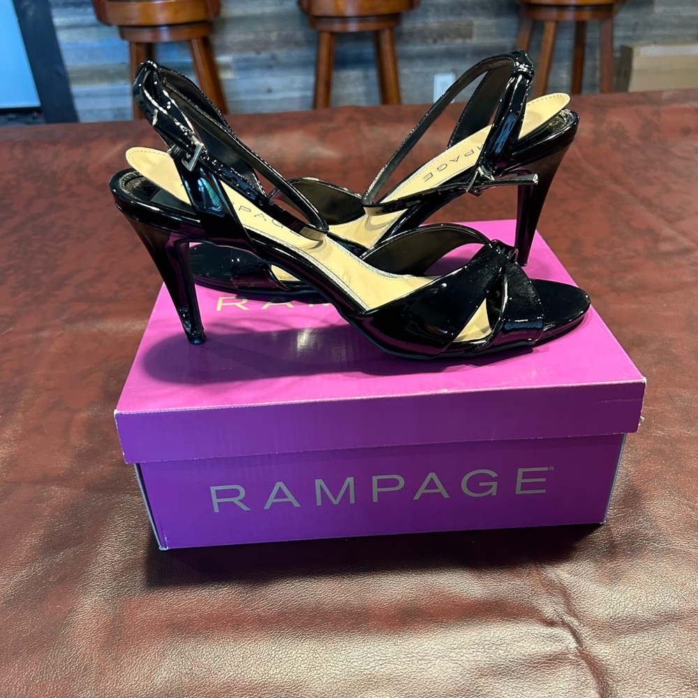 Black patent rampage high heels! Woman’s size 11